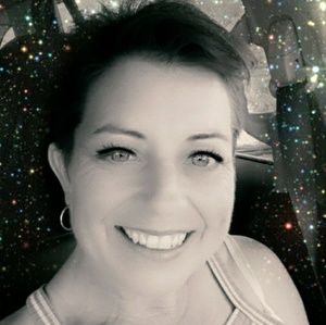 Meet your Posher, Kay